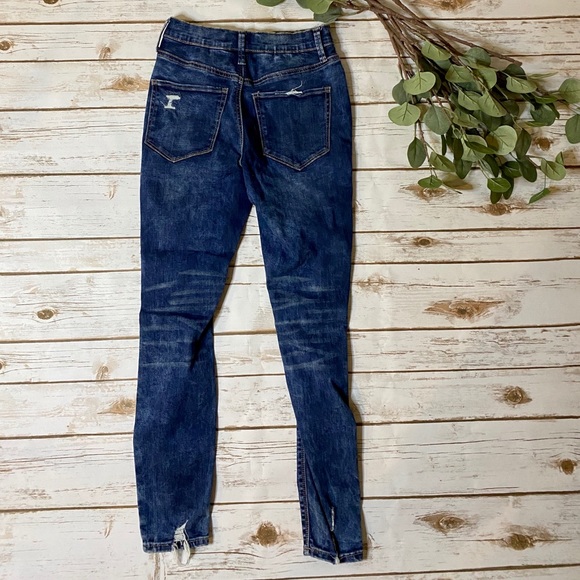 MUDD • Distressed High Rise Jegging • - Picture 3 of 3